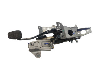 8V512450EB (FORD) Педаль тормоза под МКППFord EcoSport 13-