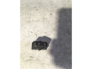 31376498 (VOLVO) Кнопка центрального замка передняя леваяVolvo S60 10-18 Volvo V60 10-18 Volvo XC60 08-17