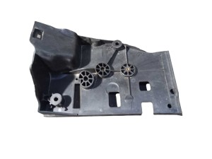 DWM500031 (LAND ROVER) Полиця акумуляторна пластик праваLand Rover Discovery III 04-09