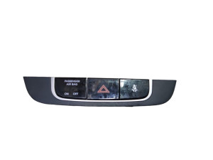 847402S350 (HYUNDAI) Блок кнопок в торпедо центральныйHyundai Tucson (IX35) 09-16