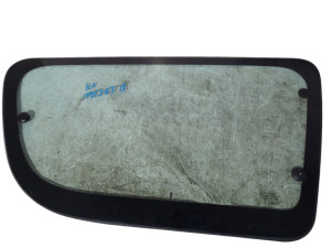 RA08737 (RENAULT) Стекло в кузов заднее правое жабра универсалRenault Logan 04-13 Dacia Logan 04-12