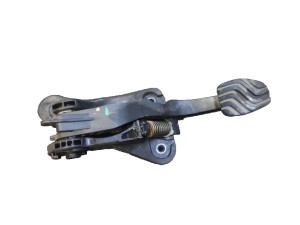 465037248R (RENAULT) Педаль сцепления пластикRenault Kaptur 16-22 Renault Duster 17- Dacia Duster 18-