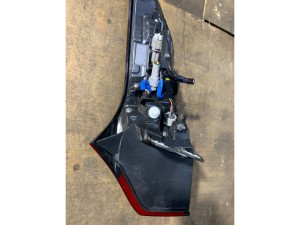 265556RA0A (NISSAN) Фонарь задний наружный левый