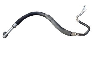 JUF000334 (LAND ROVER) Трубка кондиціонера компресор-радіаторRange Rover Sport 05-13 Land Rover Discovery III 04-09