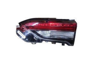 8158142151 (TOYOTA) Ліхтар внутрішній правийToyota RAV4 18- Suzuki Across 20-