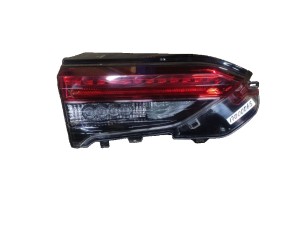 8159142062 (TOYOTA) Ліхтар внутрішній лівийToyota RAV4 18- Suzuki Across 20-