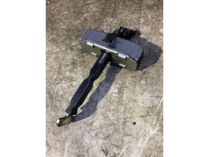 6863064010 (TOYOTA) Обмежувач дверей задньої правоїToyota Corolla Verso 04-09