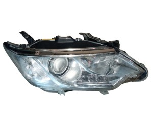 81145-33801 (TOYOTA) Фара правая белый поворот с ПТФ ЕвропаToyota Camry 11-18