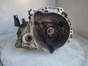 JH3103 (NISSAN) КПП 5 ступ гидр нажим центр 1.4MPI 16V