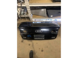 4G5827023C (AUDI) Кришка багажника седан