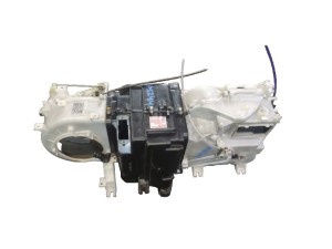 MR147216 (MITSUBISHI) Корпус печки климатконтроль АнглияMitsubishi Pajero Sport 99-09