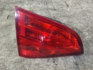 8K9945093 (AUDI) Фонарь внутренний левый универсал -11