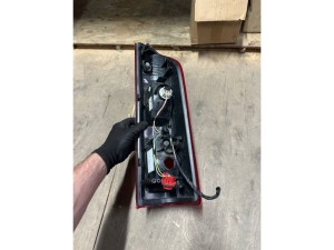 265556737R (RENAULT) Фонарь левый