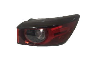 DM4N51150A (MAZDA) Фонарь задний наружный правый 18-Mazda CX-3 15-