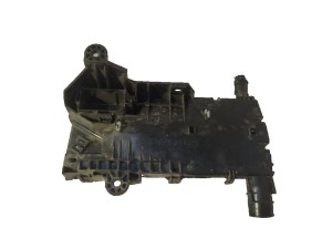 8266360080 (TOYOTA) Кронштейн блоку запобіжниківToyota Land Cruiser Prado 150 09-