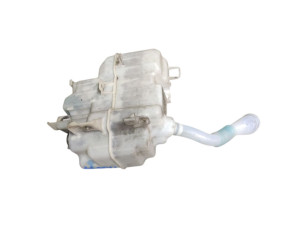 GHP967481A (MAZDA) Бачок омывателя лобового стекла под омыватель фар седанMazda 3 13-19 Mazda 6 12-