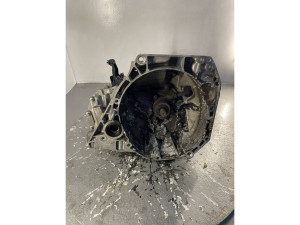 JH3336 (RENAULT) КПП 5 ступ стартер спереди спидометр с ABS 0.9TCE 12V