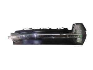 8V0949102 (AUDI) Повторитель поворота правый зеркалаAudi A3 12-22