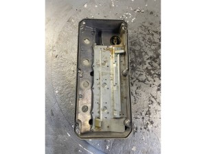 1035A637 (MITSUBISHI) Крышка клапанная 2.4MPI 16V 4G69