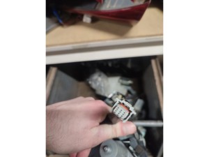6935042101 (TOYOTA) Замок крышки багажника с электроприводомToyota RAV4 18- Suzuki Across 20- Lexus LX600 21-
