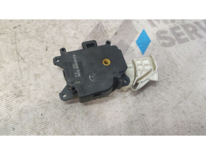 0638000180 (TOYOTA) Шаговый двигатель печки 5 пиновToyota RAV4 05-13
