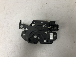 51245A9C0D1 (BMW) Замок крышки багажникаBMW X1 U11 22-