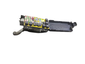 56048663AF (JEEP) Блок предохранителей моторный отсекJeep Grand Cherokee 05-10