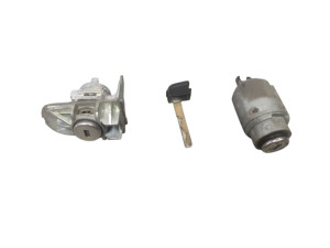 1528750 (FORD) Цугалики комплектFord Kuga 08-13