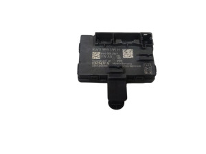 8W0959395M (AUDI) Блок электронный управления дверьми заднейAudi A5 16- Audi A4 15-