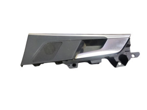 8W0839020A (AUDI) Ручка двери внутренняя задняя правая хромAudi A5 16- Audi A4 15-