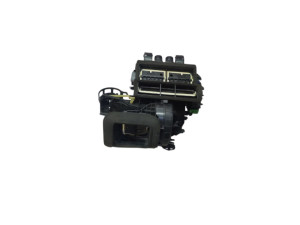 LR066920 (LAND ROVER) Корпус печки в сбореLand Rover Discovery Sport 14-