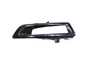 LR061229 (LAND ROVER) Накладка бампера переднего правая под ПТФLand Rover Discovery Sport 14-