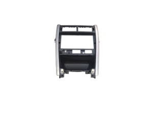 FK7204634AB (LAND ROVER) Накладка торпедо центральнаяLand Rover Discovery Sport 14-