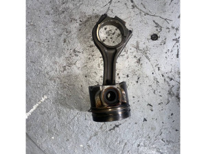 G4D3-6110-BB (LAND ROVER) Поршень с шатуном 2.0TDI 16V AJ20D4