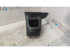 847T0GI000NNB (HYUNDAI) Бардачок центральный нижний