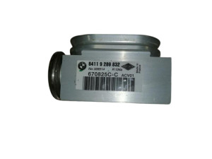 64119289832 (BMW) Расширительный клапан ТРВBMW 1 F20/F21 11-19 BMW 3 F34 13- BMW 3 F30-31 12-19