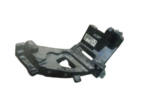 104335700F (TESLA) Кронштейн фары левойTesla Model X 15-21