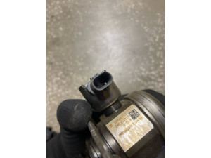 0261520282 (BOSCH) ТНВД бензинBMW 3 F30-31 12-19 BMW 5 F10-18 10-17 BMW X3 F25 10-17
