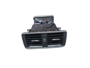 80A819203 (AUDI) Дефлектор консоли задний -18Audi Q5 16-