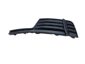 8V3807681AA (AUDI) Накладка бампера переднего левая средняя -16Audi A3 12-22
