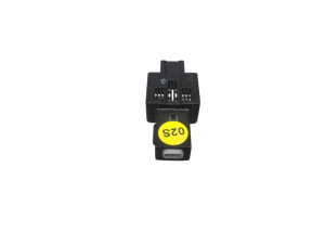 3G5035954 (VW) Разъем USB центральной консоли заднийVW Tiguan 16- Skoda Kodiaq 17- SEAT Tarraco 19-