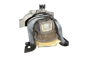 112103095R (RENAULT) Опора двигателя праваяRenault Logan 13- Renault Duster 10-18 Dacia Duster 10-17