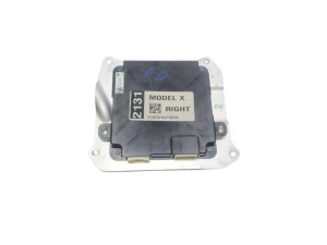 105018300E (TESLA) Блок электронный комфорта двери передней правойTesla Model X 15-21