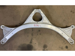 4G0805645C (AUDI) Распорка кузова передняяAudi A6 11-18