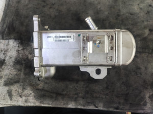 V29004027 (FORD) Охладитель ОГ 2.0TDCI 16VFord Focus III 11-18 Fiat Scudo 07-16 Peugeot Expert 07-16