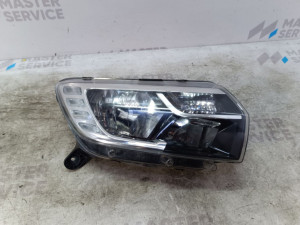 260100697R (RENAULT) Фара правая механический корректор 17-