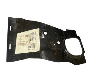 13334622 (CHEVROLET) Кронштейн крила лівого переднійChevrolet Cruze 09-17