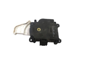8710602180 (TOYOTA) Шаговый двигатель печки левыйToyota Auris E150 06-12 Toyota Avensis 09-18 Toyota Corolla 13-18