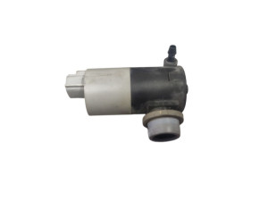 8533002030 (TOYOTA) Насос бачка омывателя с задн стеклоочистителемToyota Avensis 09-18 Toyota Corolla 13-18 Toyota Corolla 07-13