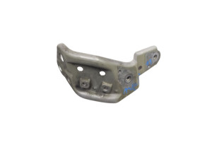 5383505010 (TOYOTA) Кронштейн крыла переднего правогоToyota Avensis 09-18
